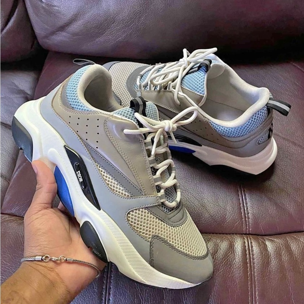 Dior B22